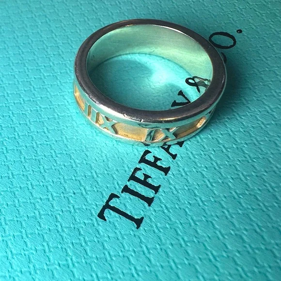 Tiffany & Co Atlas Relief Ring 95 Raised Roman Numerals Wide Band 925 Sz 6 & Bag - Picture 6 of 9